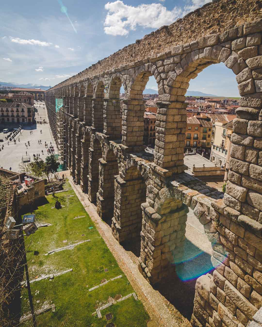 acueducto de segovia from the postigo del consuelo