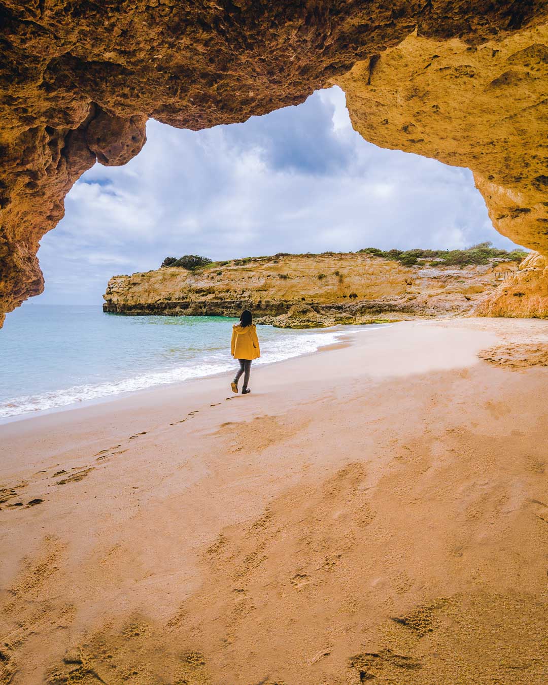 the cave in albandeira beach