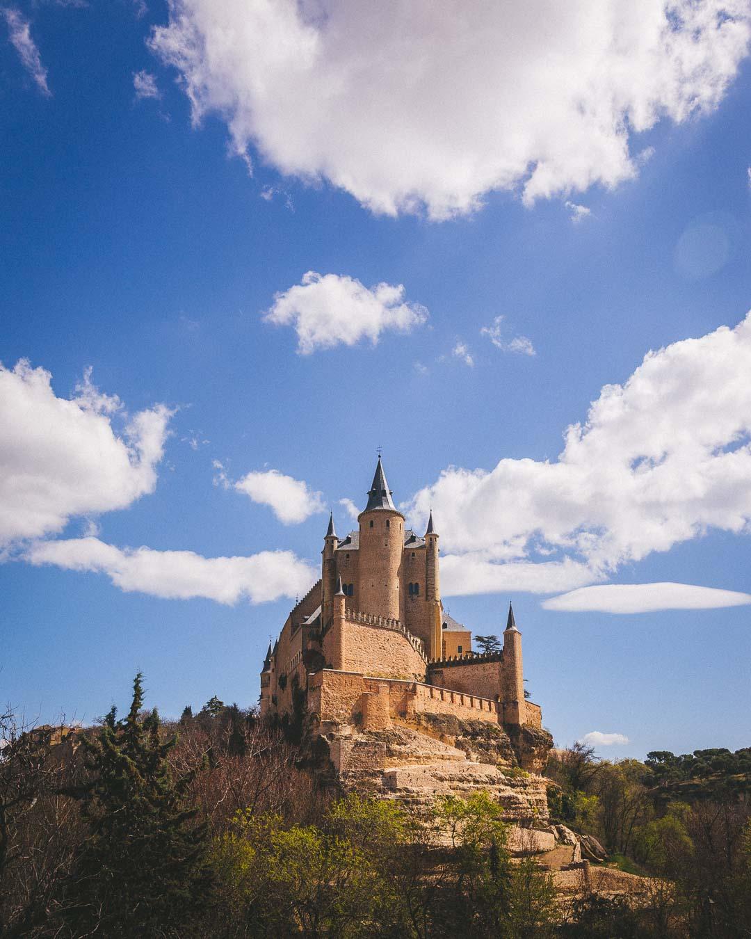 front view of the alcazar de segovia