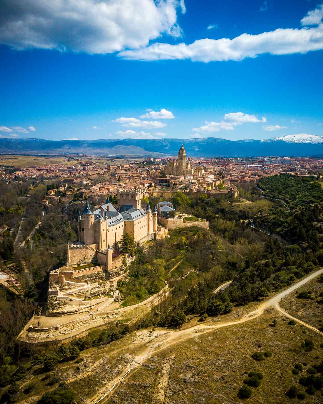 the alcazar de segovia and the segovia cathedral in the distance