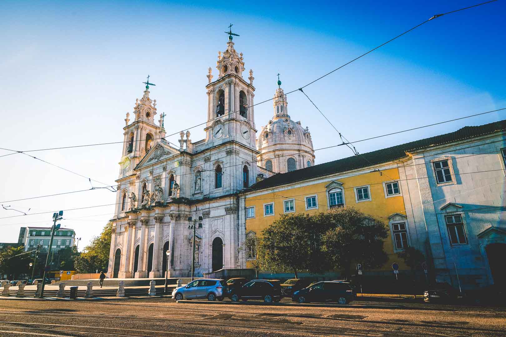 morning light over basilica da estrela