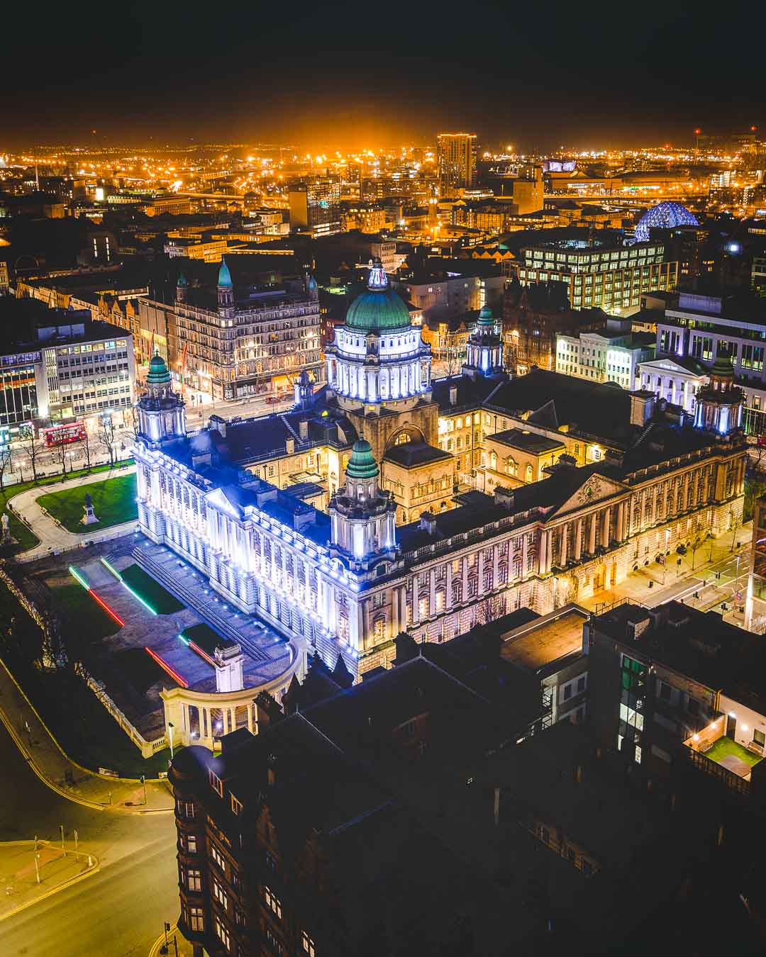 belfast northern ireland at night