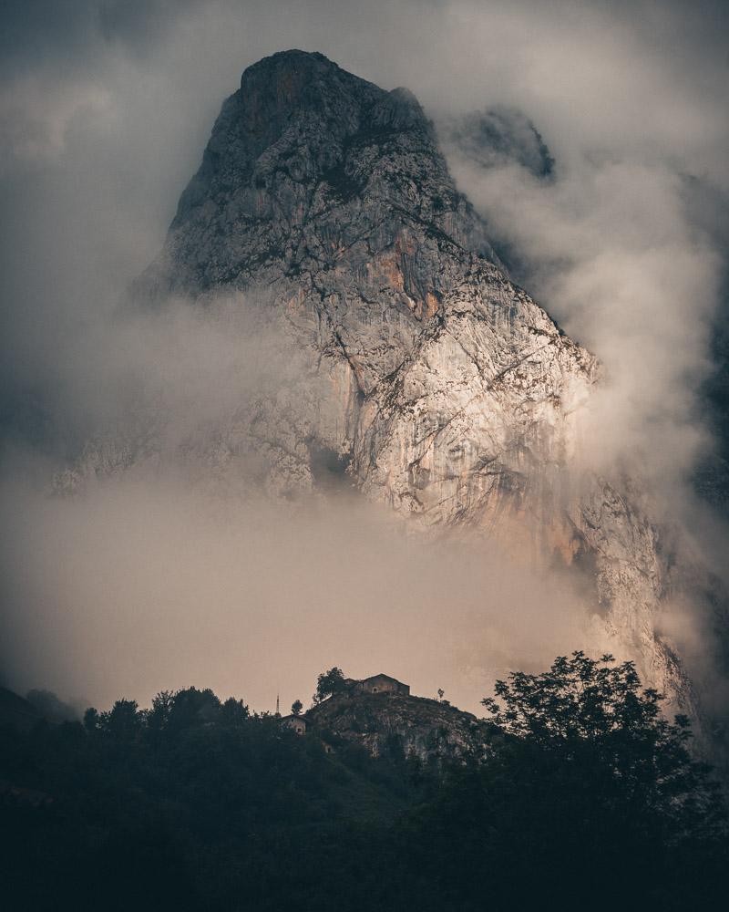 dramatic fog in bulnes spain