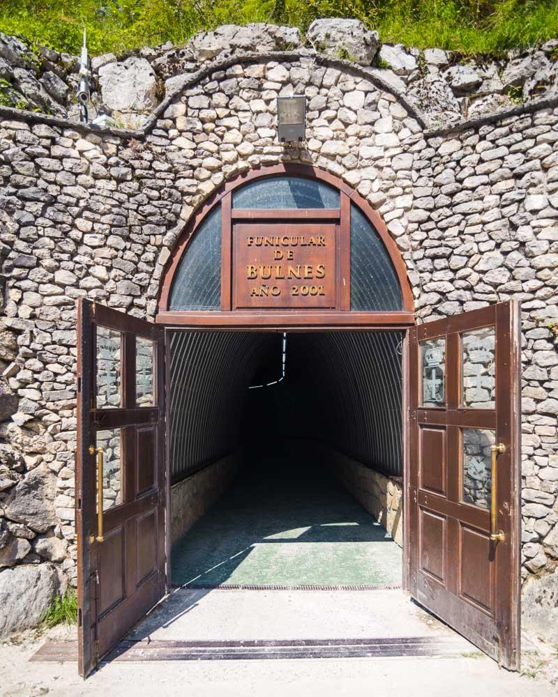 entry to the funicular de bulnes