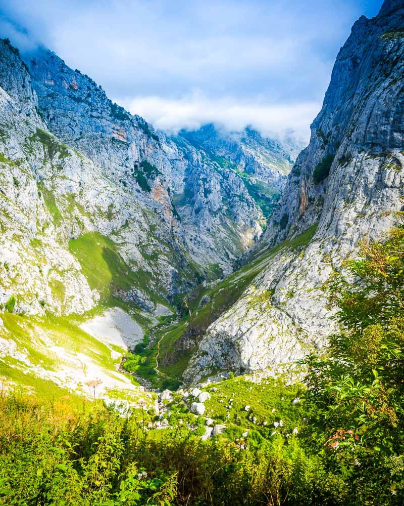 view of the ruta de bulnes from above