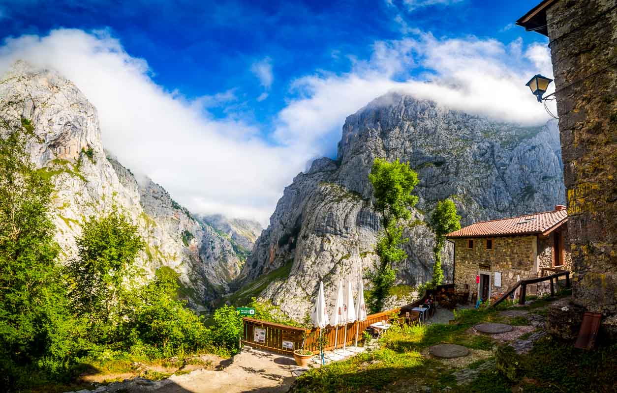 the bar mirador lallende in bulnes