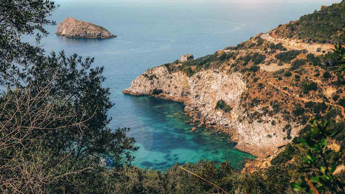 cala del gesso beach in tuscany