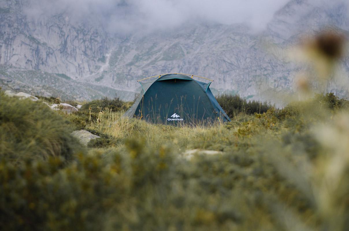 camping under the rain in the best 6 man waterproof tent