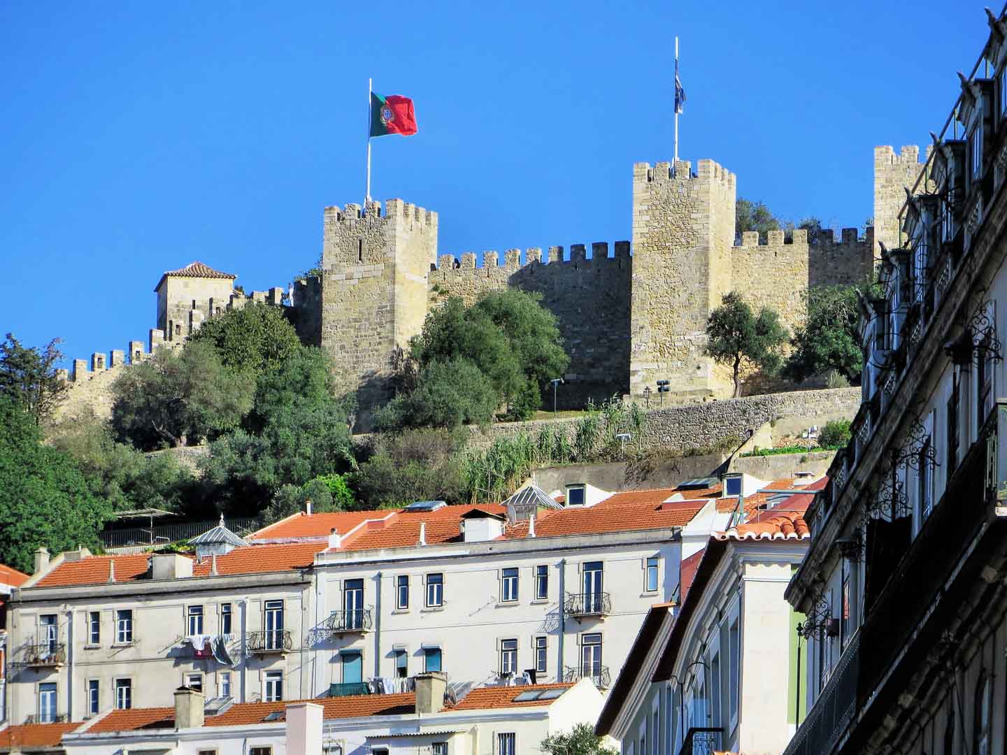 castelo de sao jorge lisbon