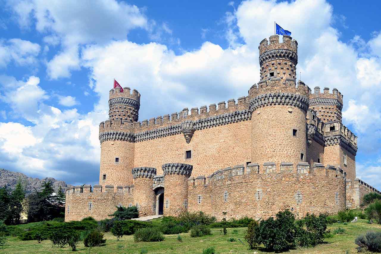 castillo de manzanares el real spain