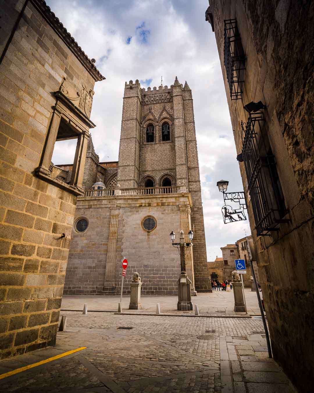 the catedral de avila from the street