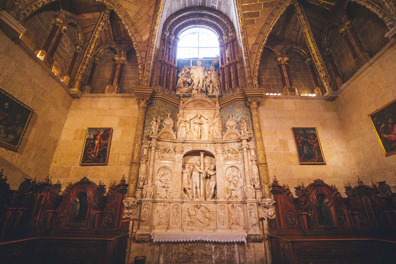 inside one of the room in the avila cathedral