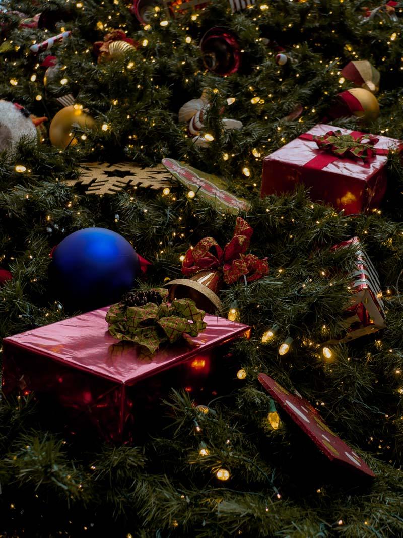 christmas tree and gifts in italy