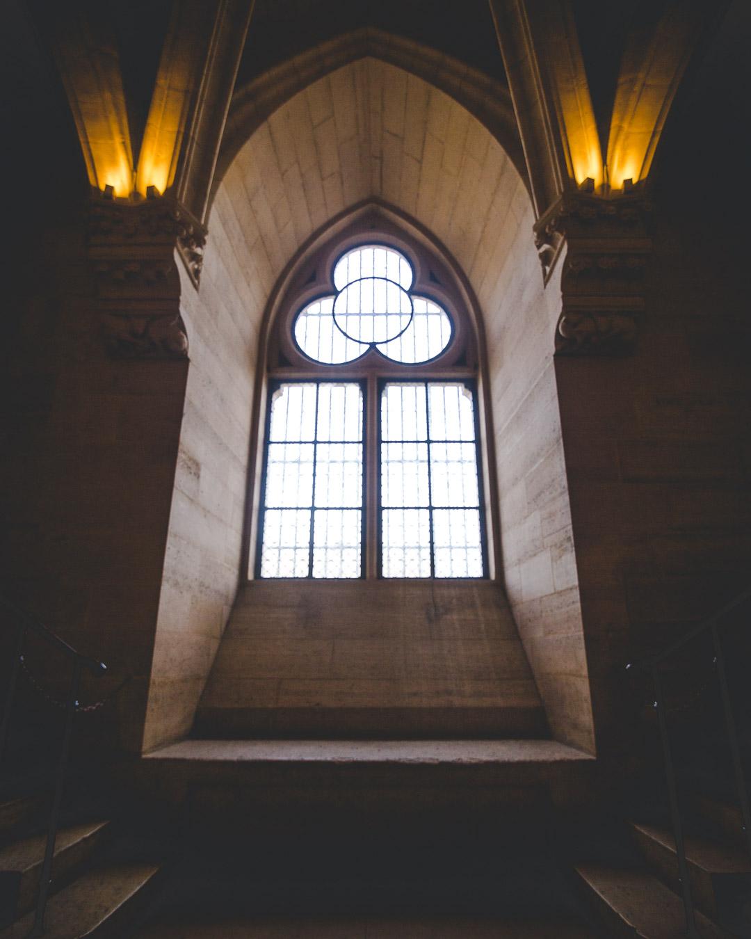 window in la conciergerie paris