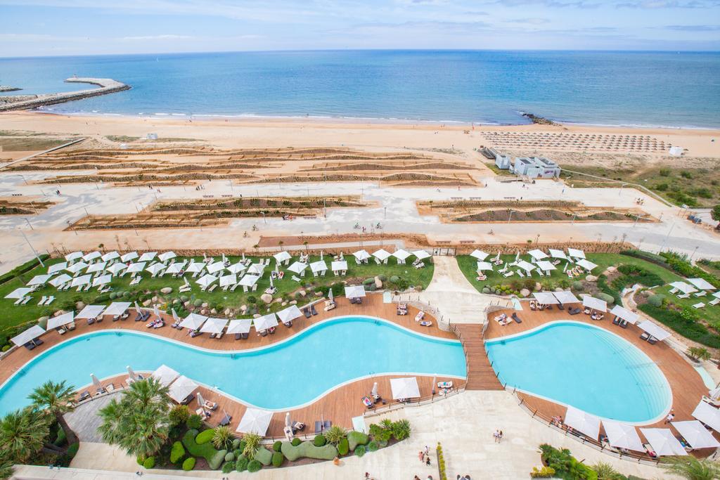 crowne plaza is one of the best algarve hotels on the beach