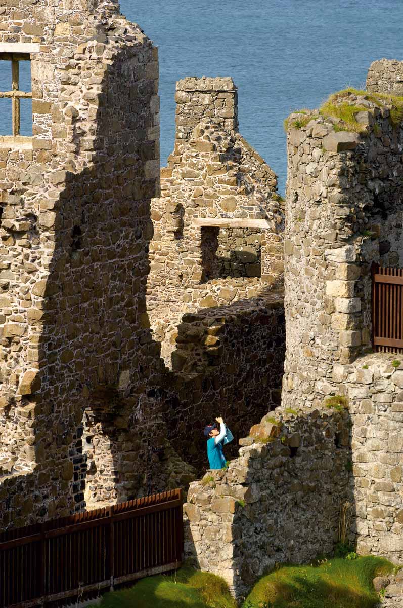 details of dunluce castle northern ireland
