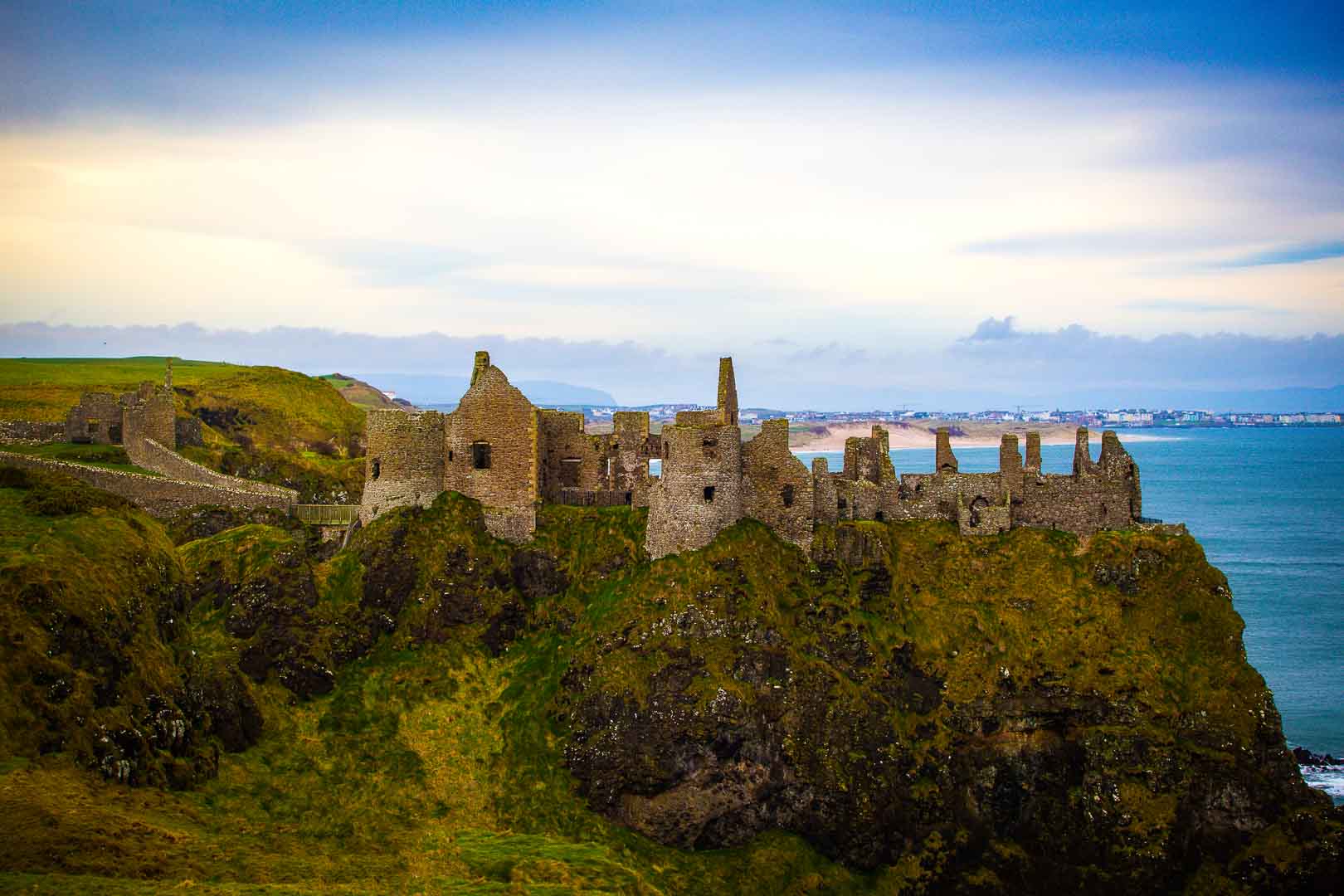 the ruins of dunluce castle