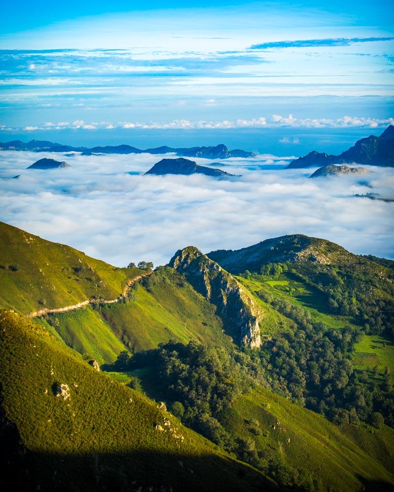 trail going down in the clouds at the mirador de la reina