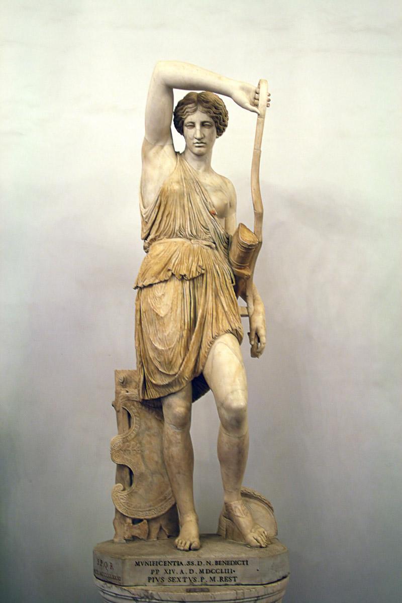 gladiatrix female gladiator statue