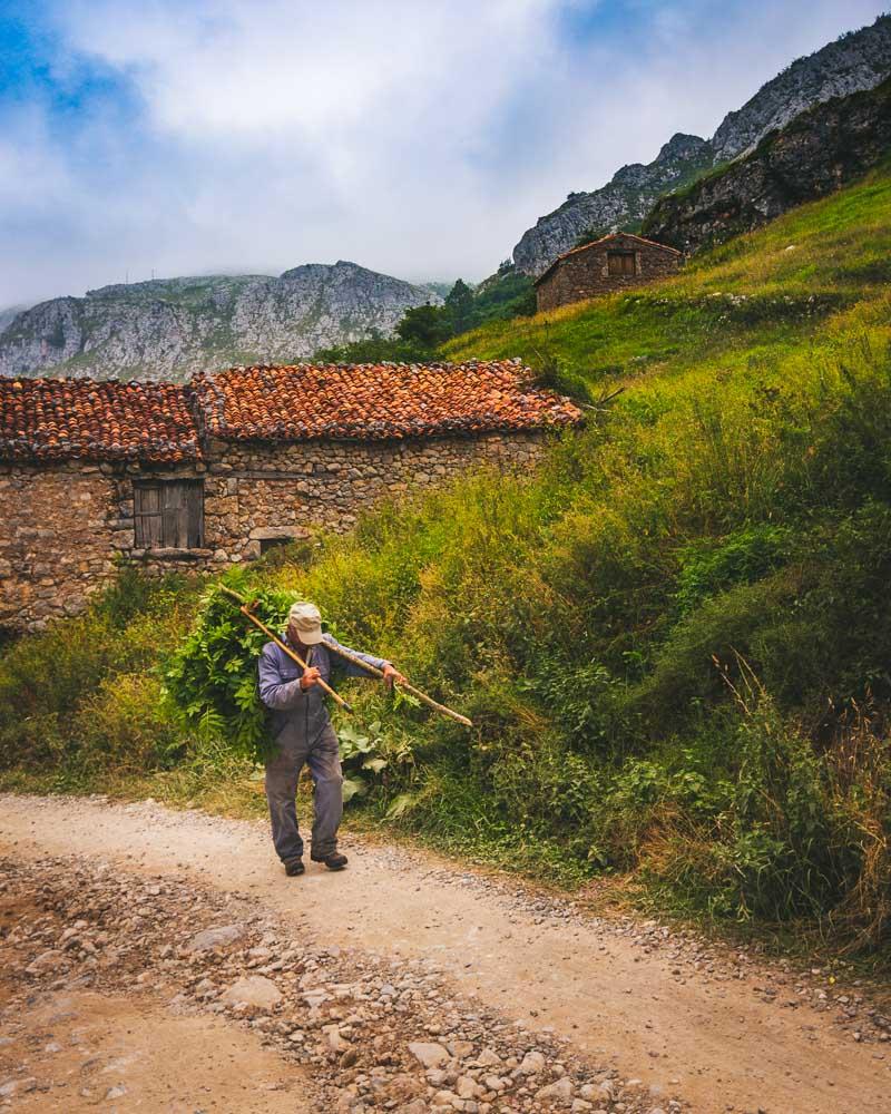 local farmer in sotres