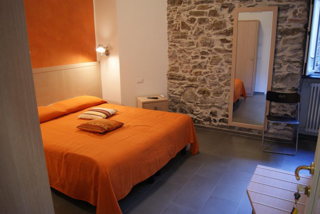 hotel la zorza best riomaggiore accommodation for solo traveler