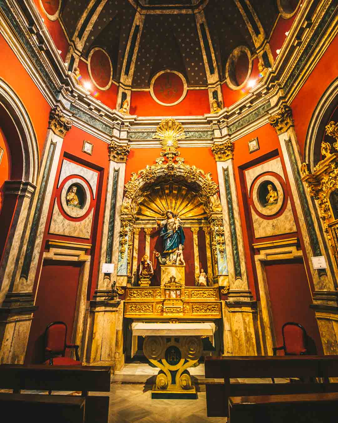 reliquary chapel in san ildefonso church