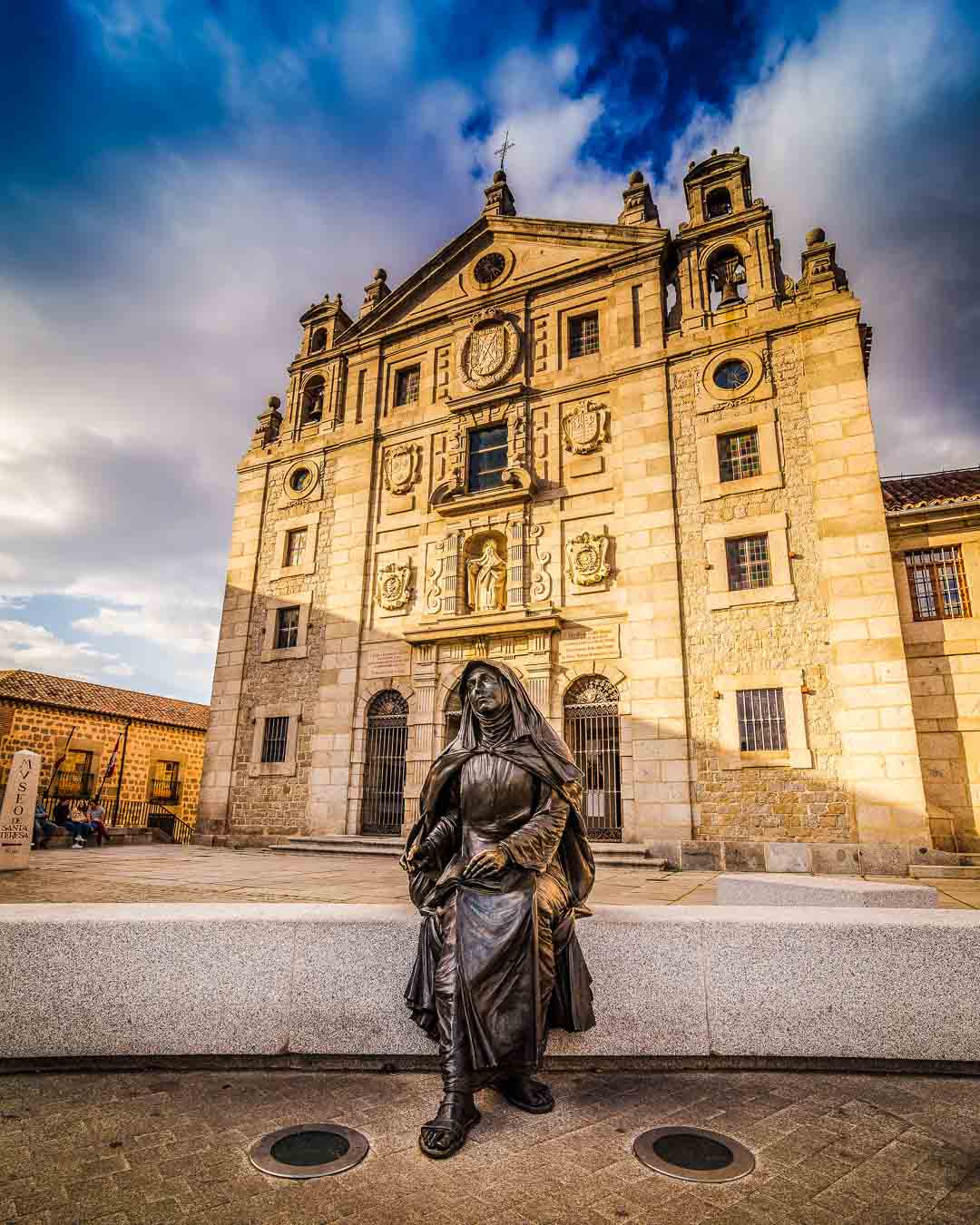 iglesia santa teresa and statue of santa teresa