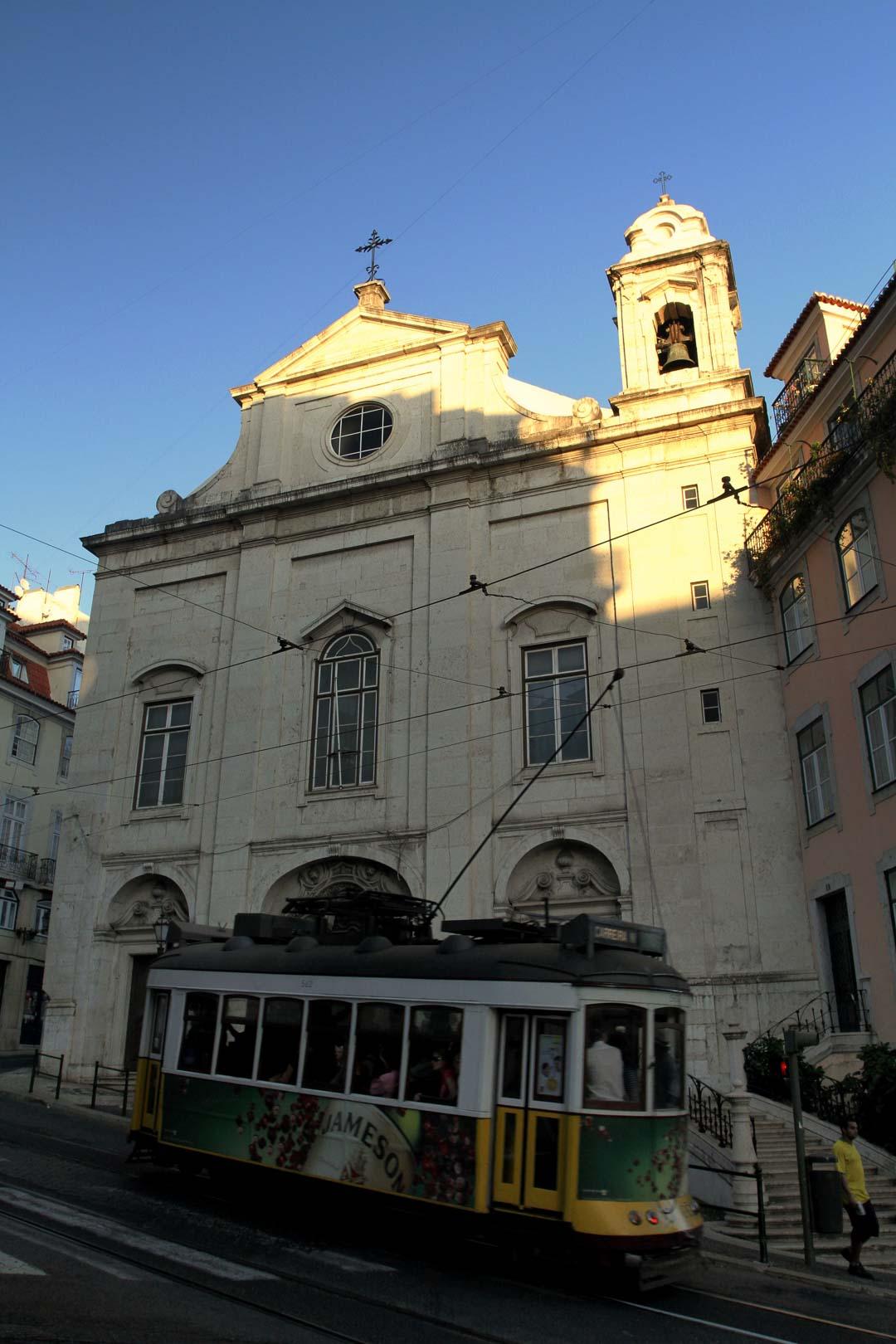 igreja da madalena lisboa portugal