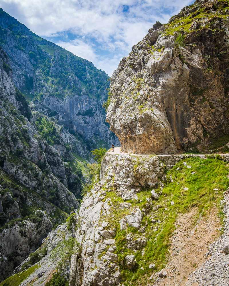 ruta del cares carved on the side of the mountain