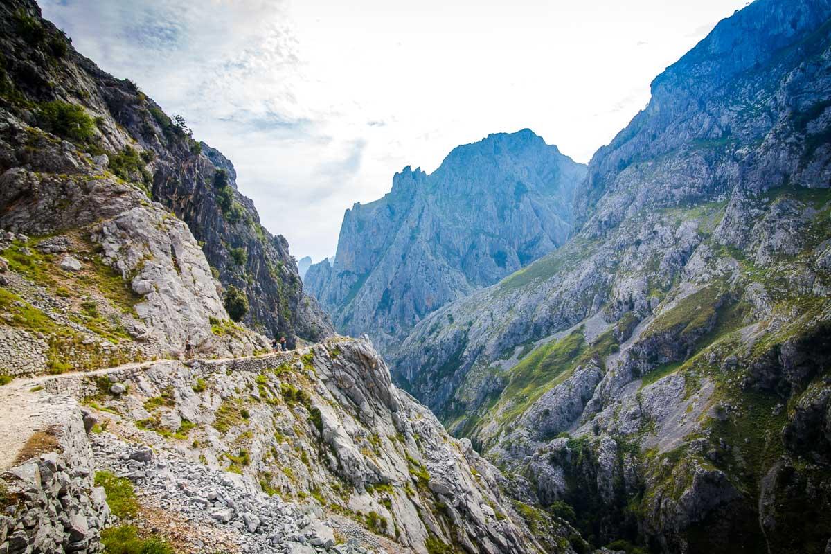 hiking in the mountains in asturias