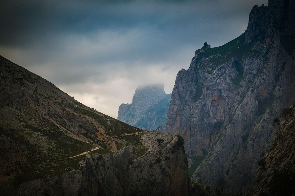 ruta del cares right before the storm