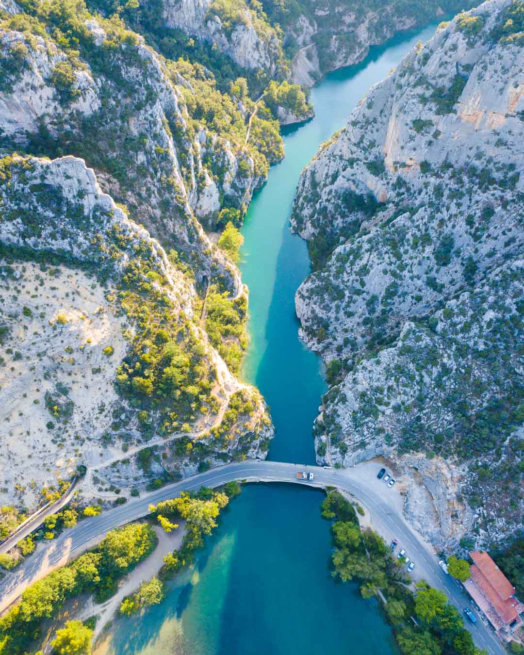 lac de quinson de verdon and verdon river with the bridge