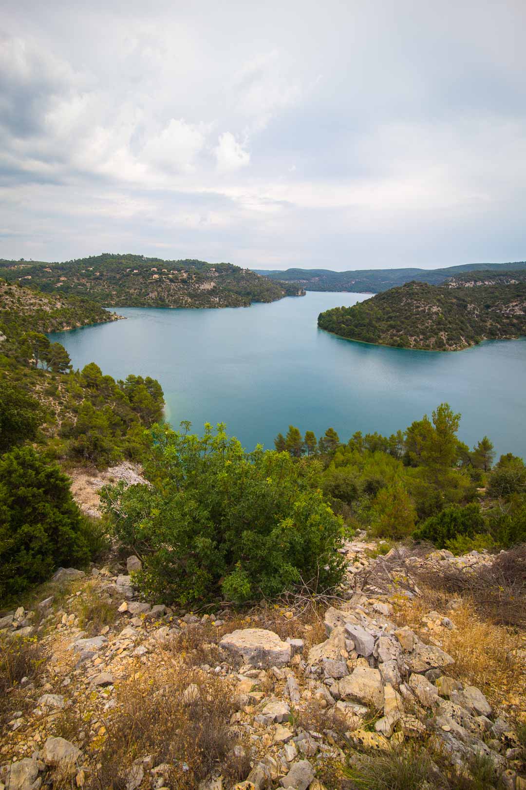 looking over lac esparron de verdon in gorges du verdon