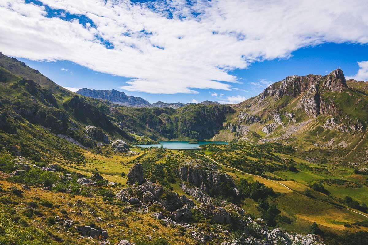 gorgeous view on the lago del valle