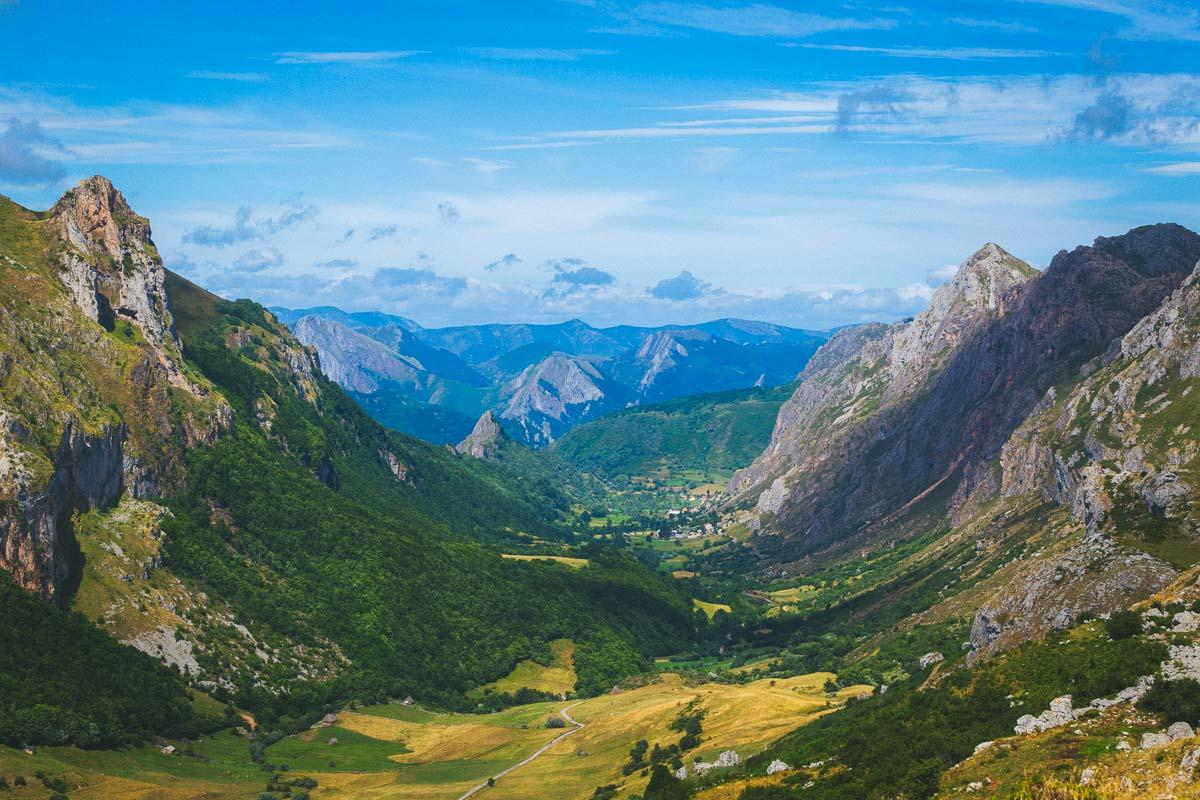 view on the valle de lago somiedo