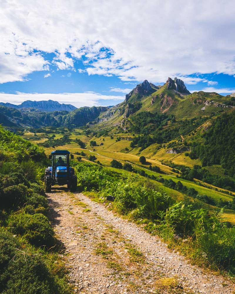 tractor on the valle del lago hike