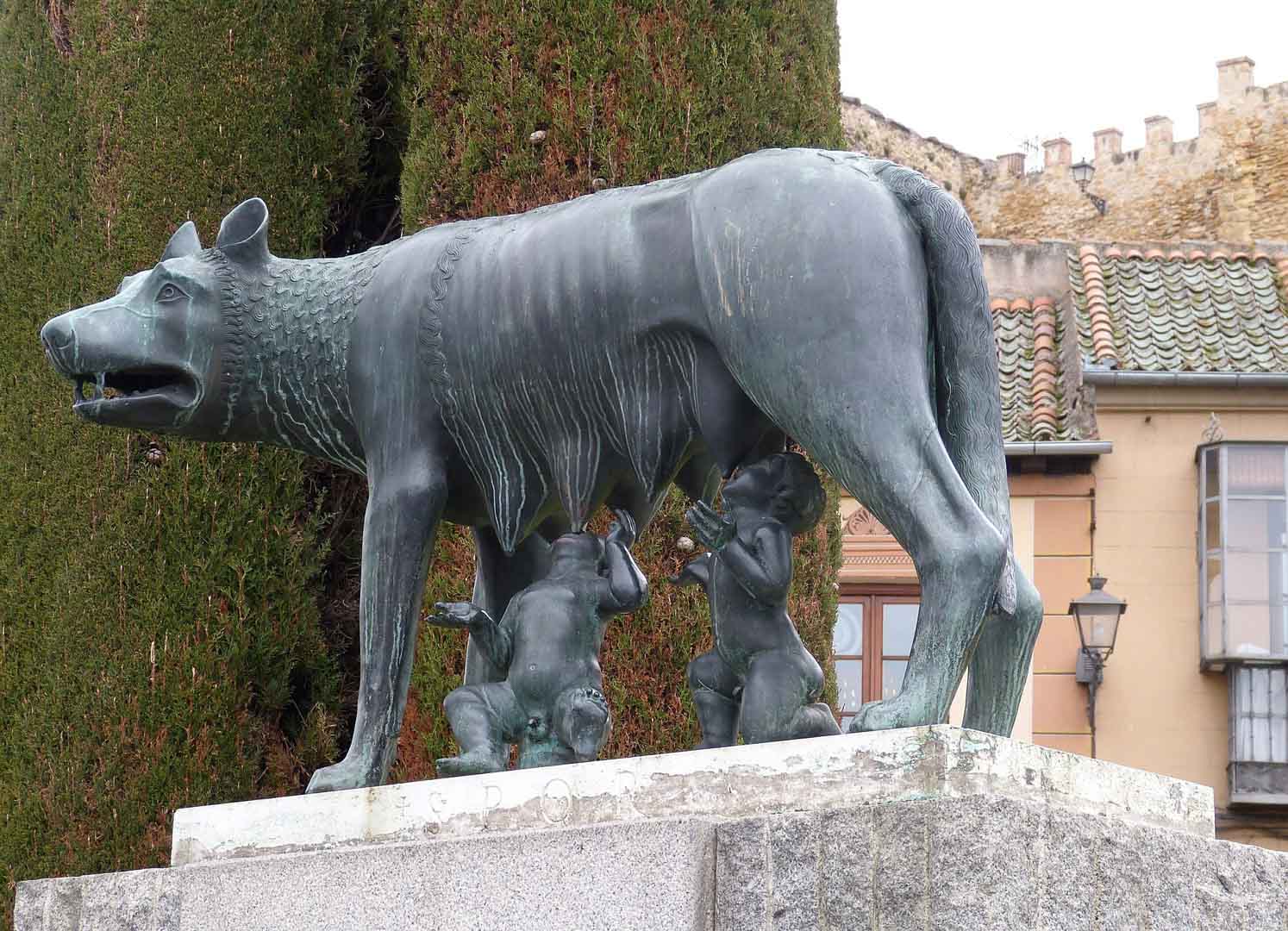 loba capitolina capitoline wolf in segovia spain