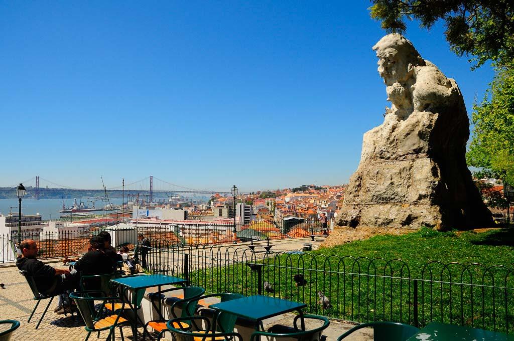 miradouro de santa catarina lisboa