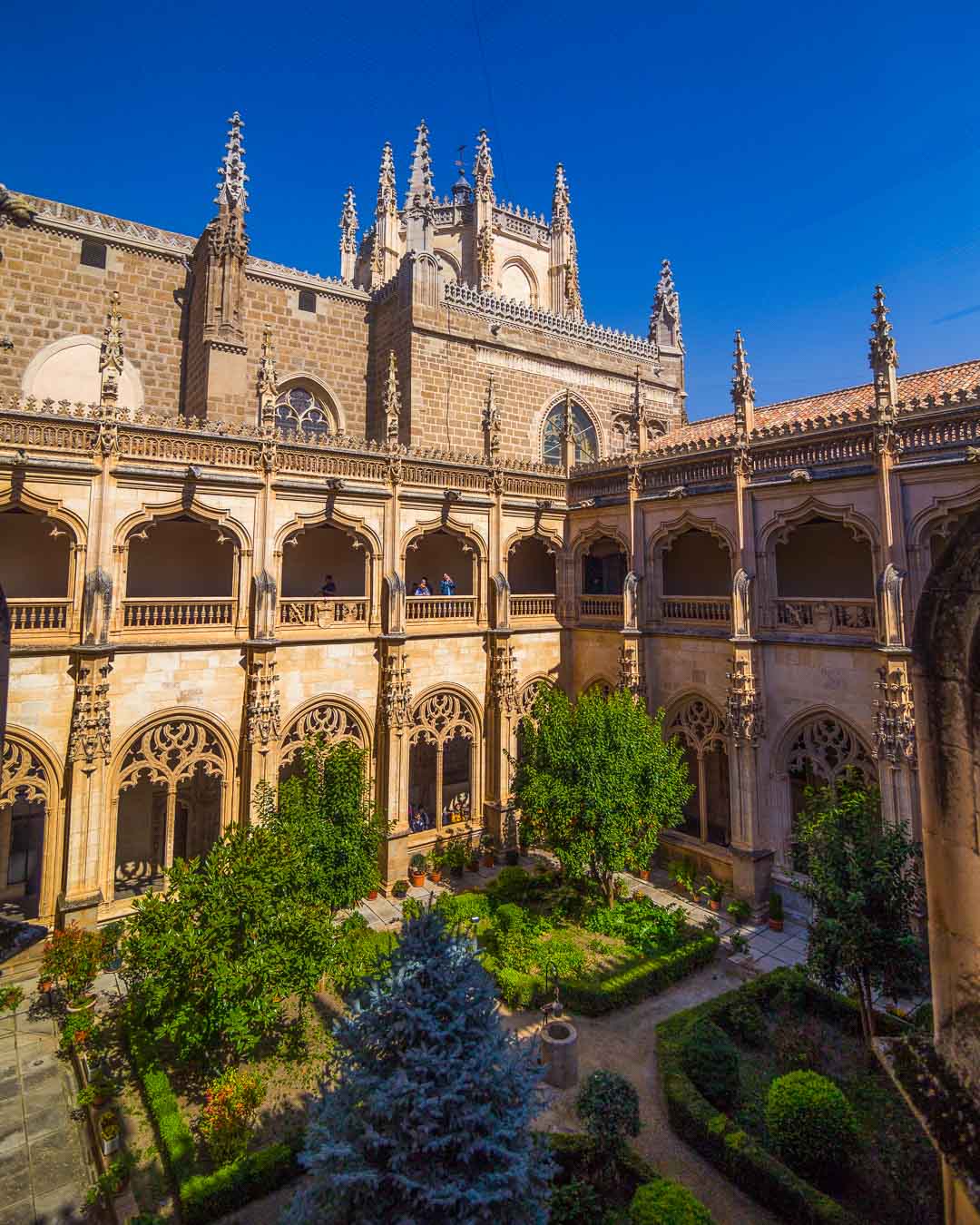 garden inside the cloister as seen from the upper level