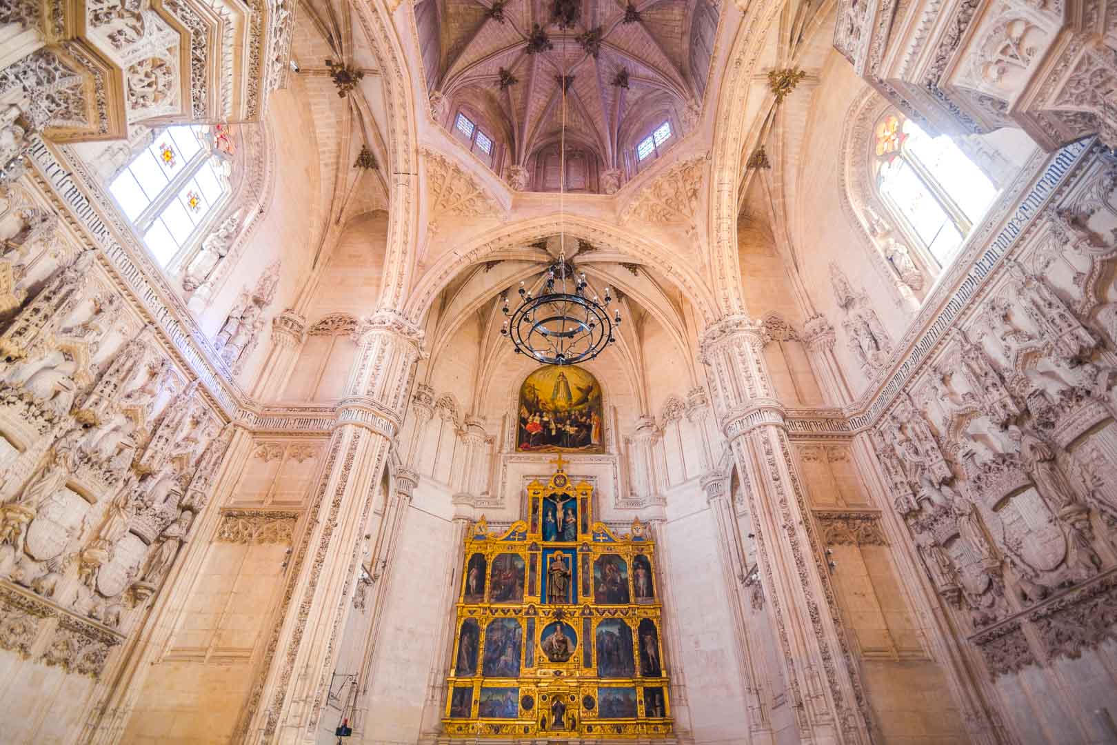 full view inside of the church of san juan