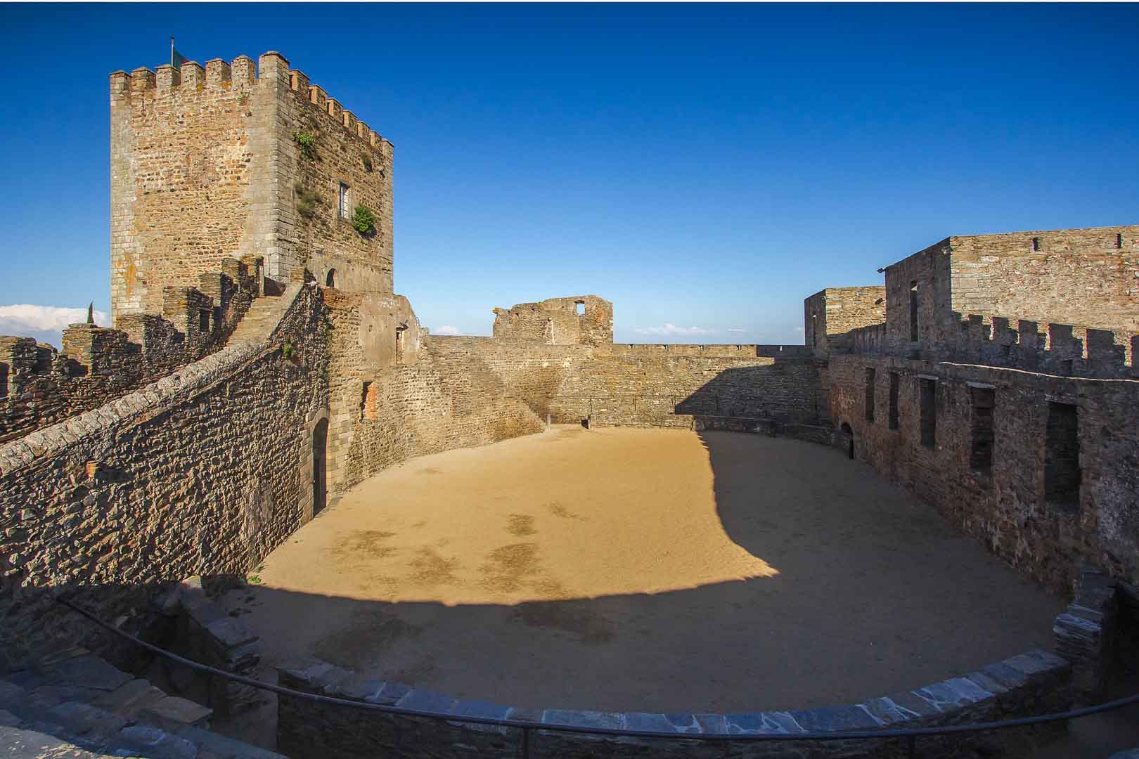 monsaraz castle in portugal