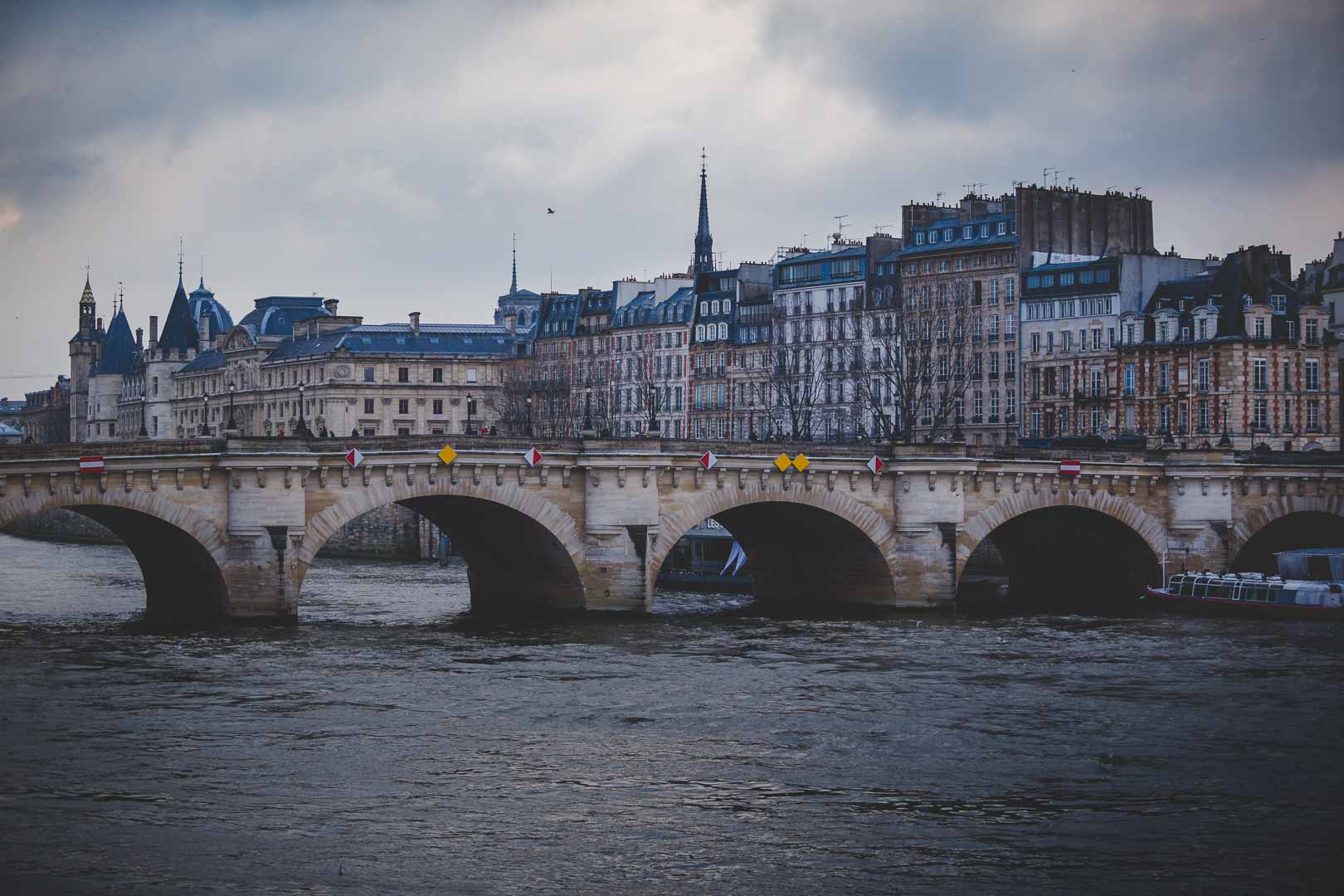 pont neuf paris header image