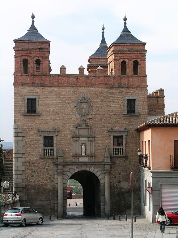 visit the puerta del cambron, one of the free things to do in toledo spain