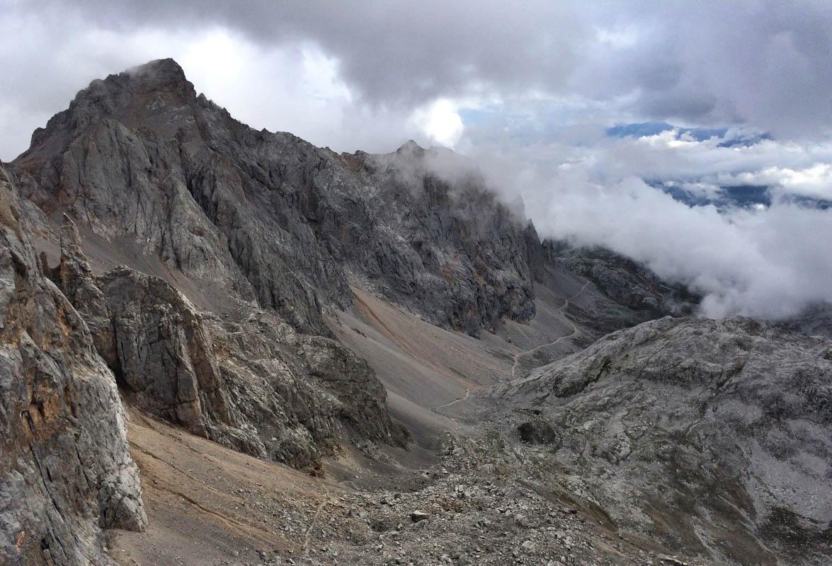 ruta horcados rojos one of the best picos de europa hiking route