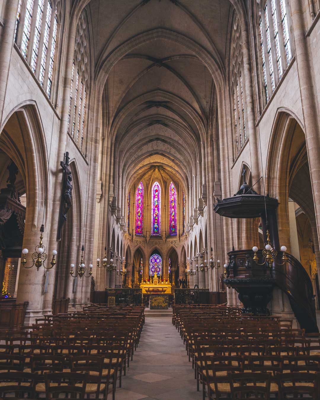 the nave of saint germain l'auxerrois