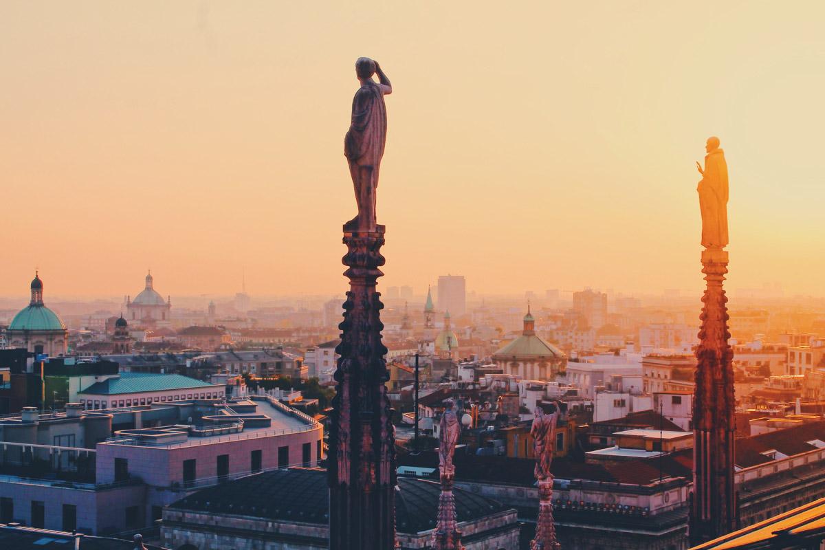 statues on top of the milan cathedral