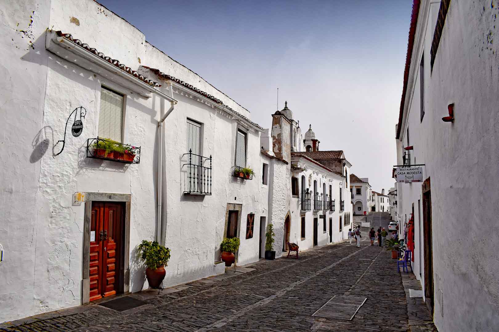 streets of monsaraz portugal