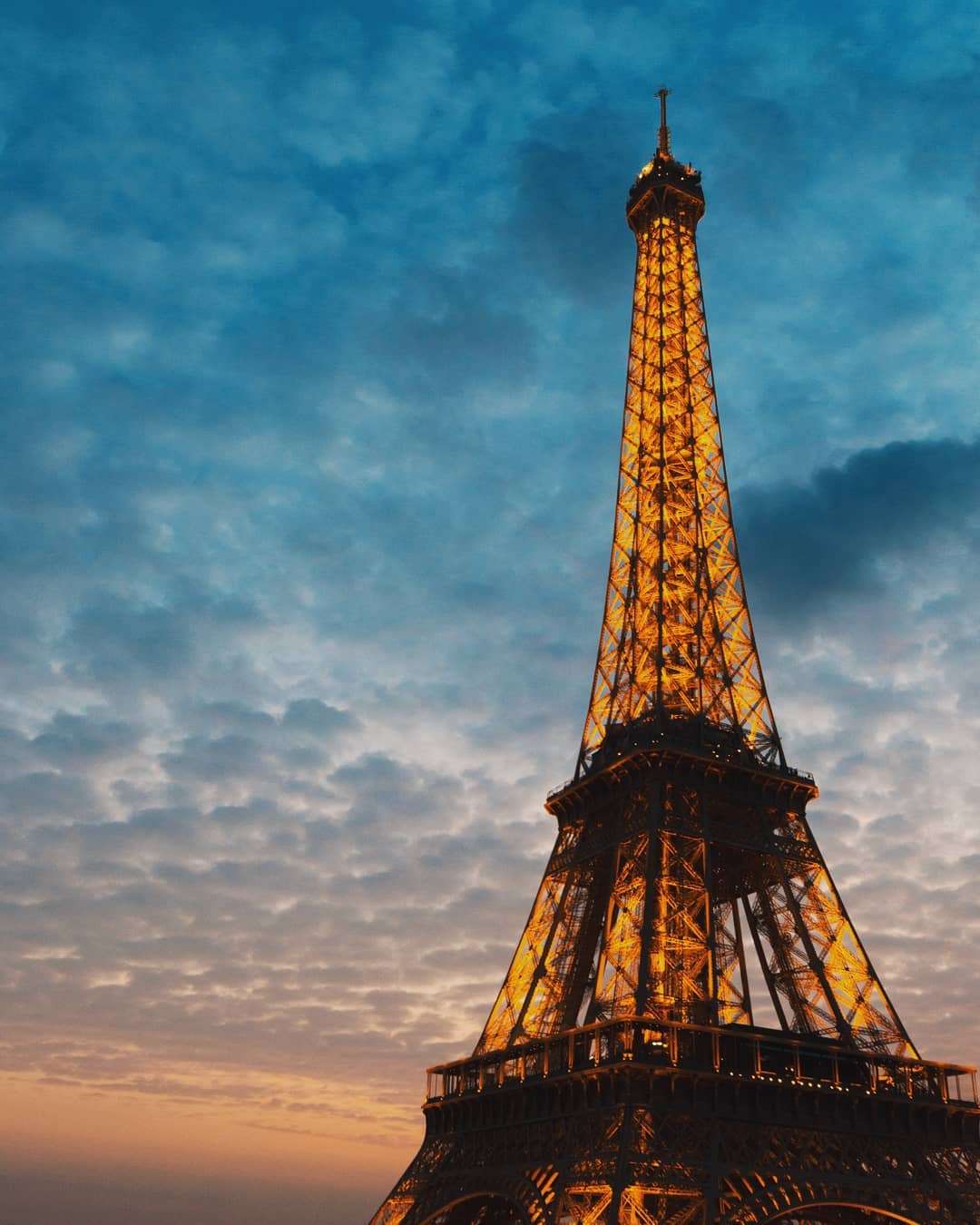 sunrise paris eiffel tower