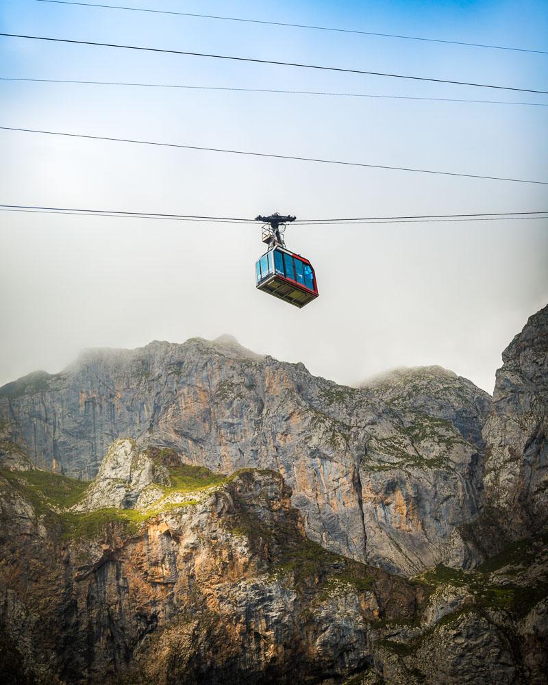 teleferico de fuente de over the mountains