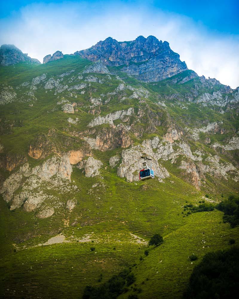 taking the funicular fuente de to the refugio aliva